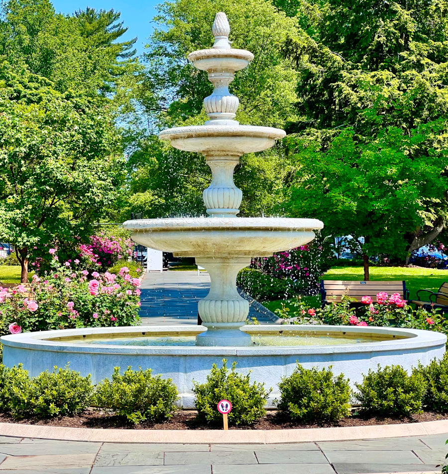 Colonial Park Gardens - Fountain; Apr23